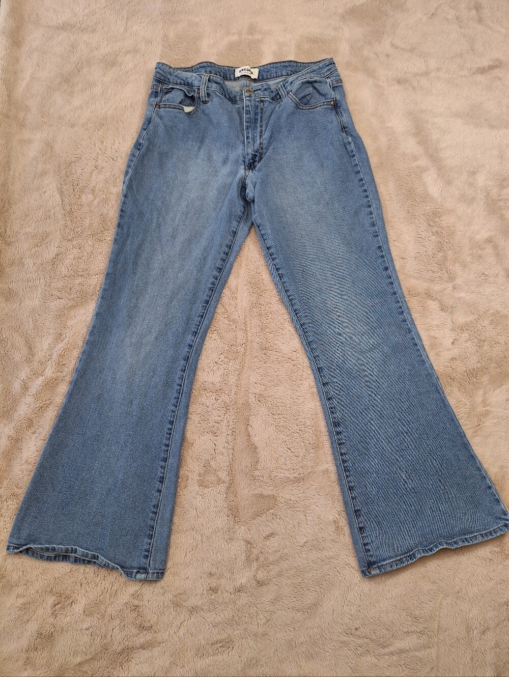 RSQ Low Rise Flare Jeans Light Wash Size 33 Y2K Aesthetic
